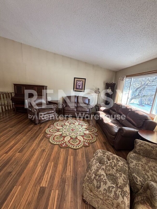 15536 Garfield Cir