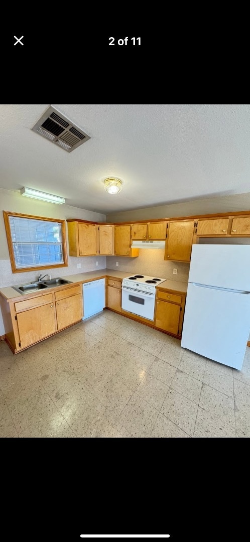 Photo - 1656 St John Bosco St