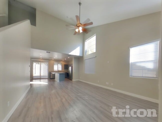 Photo - 2638 E Danbury Rd