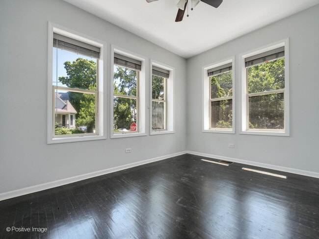 Photo - 5134 N Oakley Ave Unit 1R