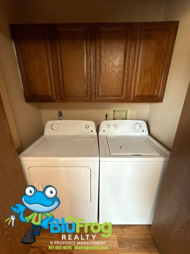 Photo - MO - 8th Ave Duplex Unit MO - 1415 8th Ave NE