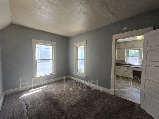 Photo - 408 Locust St