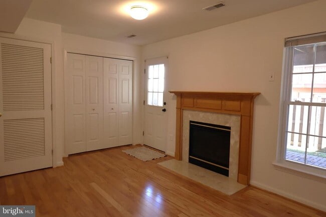 Photo - 6401 Lureta Ann Ln