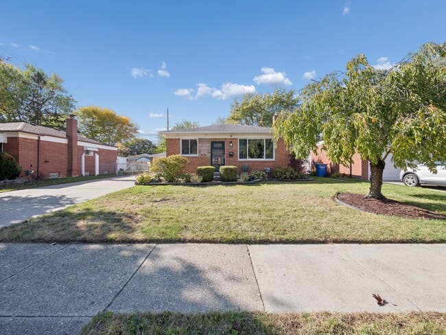 Photo - 26805 Richard Dr