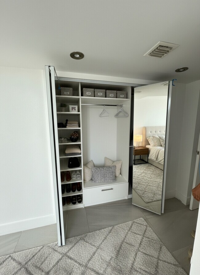 Photo - 3625 N Country Club Dr