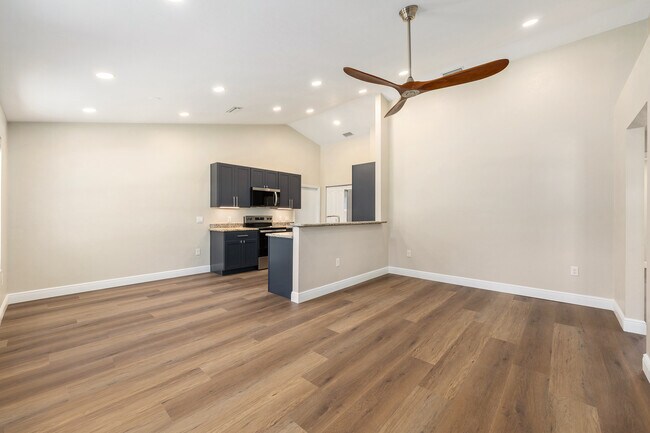 Photo - 6523 NW 109th Pl