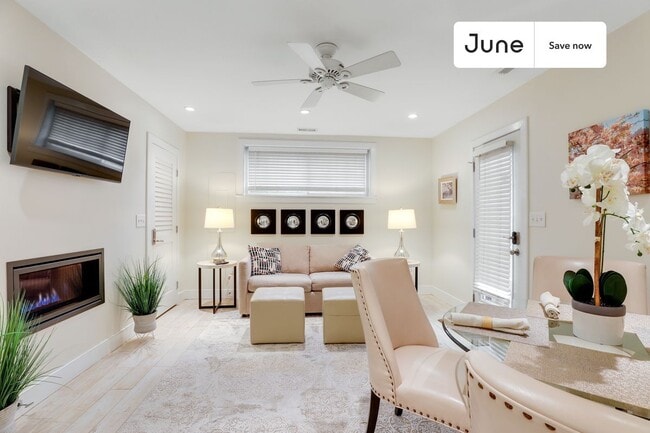 Photo - 1845 Burke St SE Unidad B