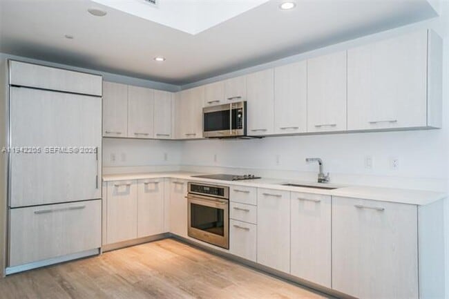 Photo - 55 SW 9th St Unit 55 SW 9 Street  1407