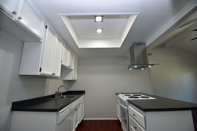 Photo - 5902-5902 Bourbon Dr Unit 5900