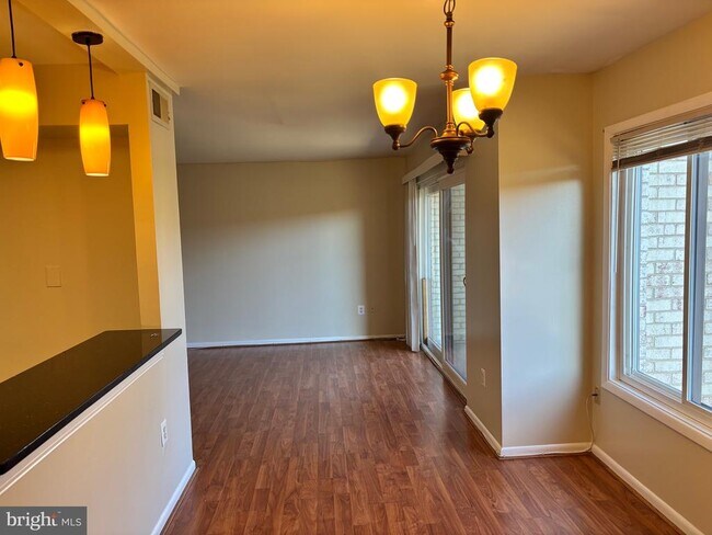 Photo - 6966 Hanover Pkwy