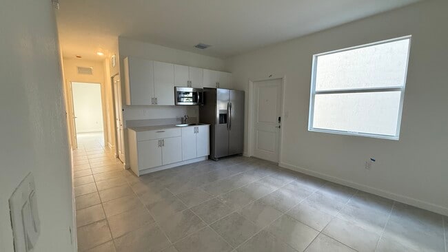 Building Photo - 19538 SW 339th Ter Unit Anexo