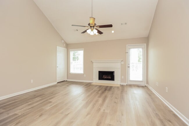 Photo - 3012 Deer Trail Dr