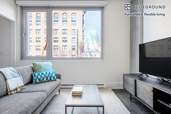 Building Photo - 1075 Market St Rental