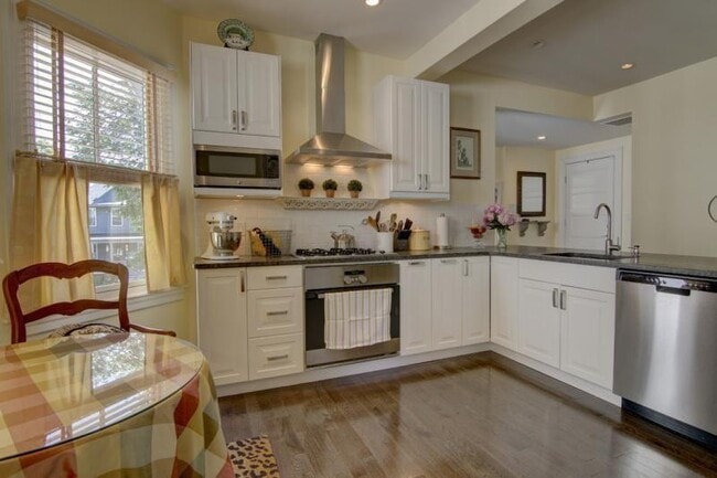 Photo - 26 S Angell St