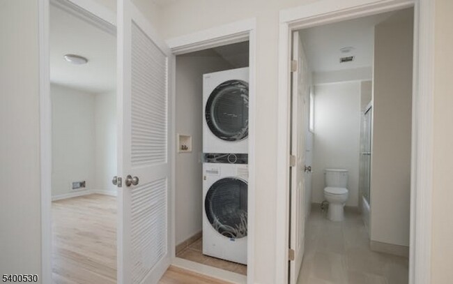 Photo - 16 Olyphant Pl