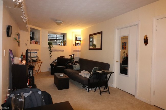 Photo - 2 br, 1 bath - 1961 Commonwealth Ave 6