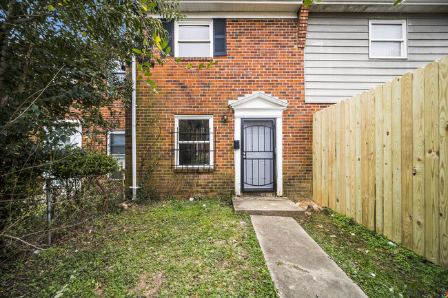 Photo - 1331 Minefee St Townhome