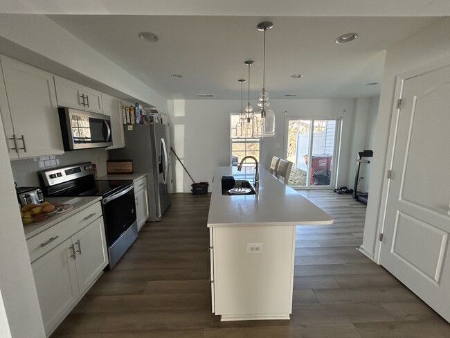 Photo - 64 Balsam Ct