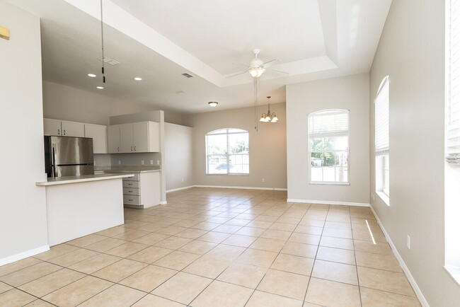 Photo - 504 N 7th St