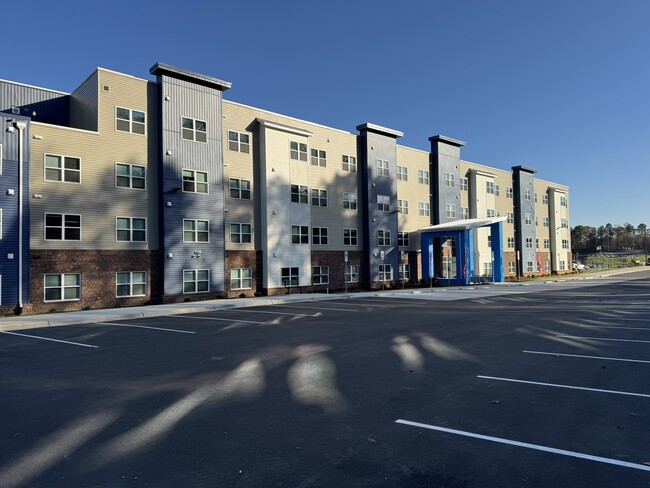 600 Peters Creek - 600 Peters Creek