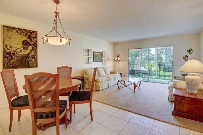 Photo - 14375 Strathmore Ln Unit 206