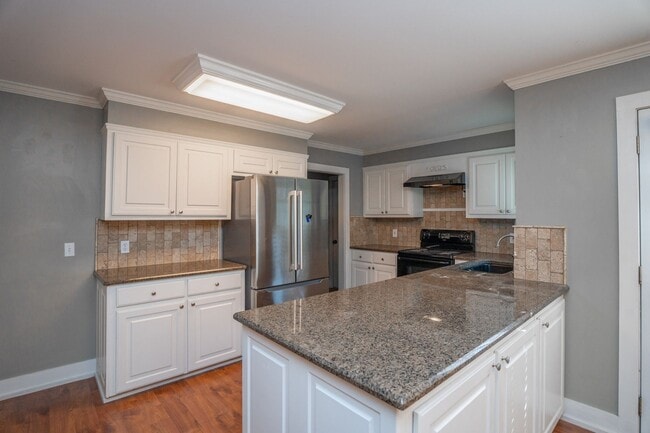 Photo - Adorable 3 Bedroom Sherwood Home