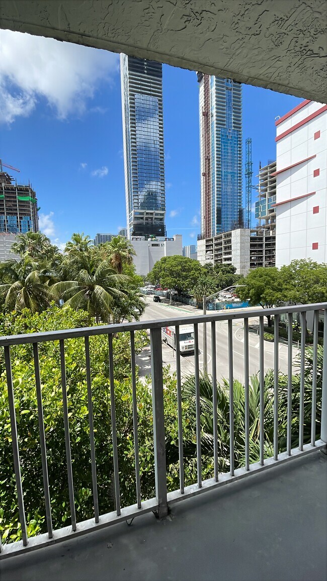 Photo - 800 N Miami Ave Unit 408