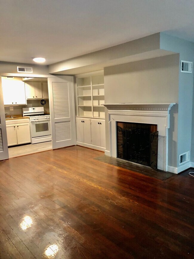 Photo - 941 25th St NW Unit B