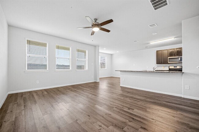 4818 Blue Jacaranda Wy