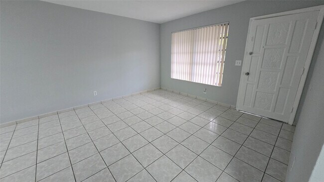 Photo - 1874 NE 161st St Unit 1874