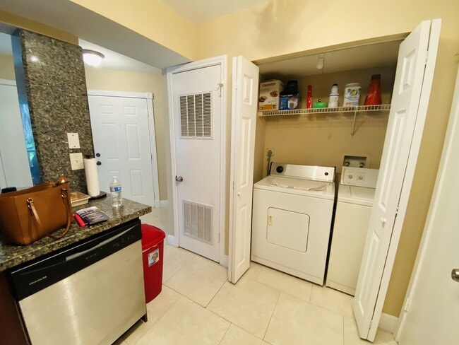 Photo - 2440 NW 33rd St