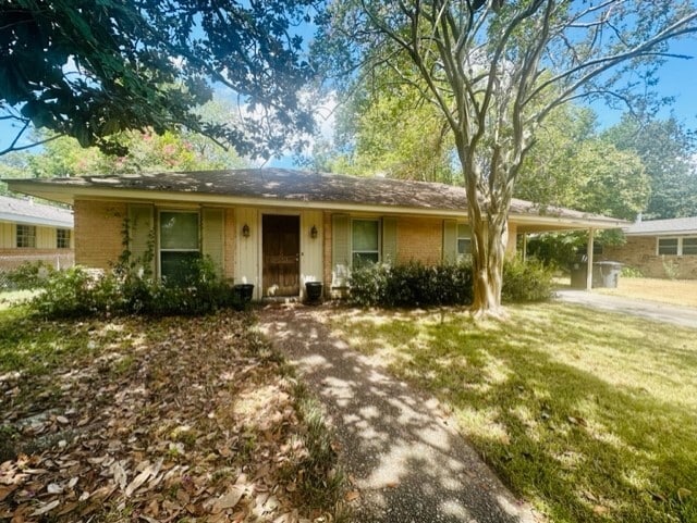Building Photo - 623 College Hill Dr