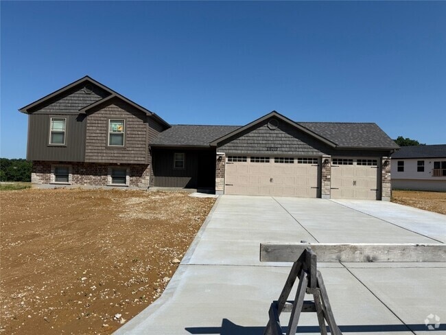 Building Photo - 28717 Woodland Rental