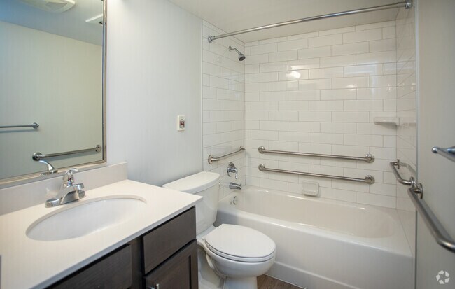 Studio-435SF