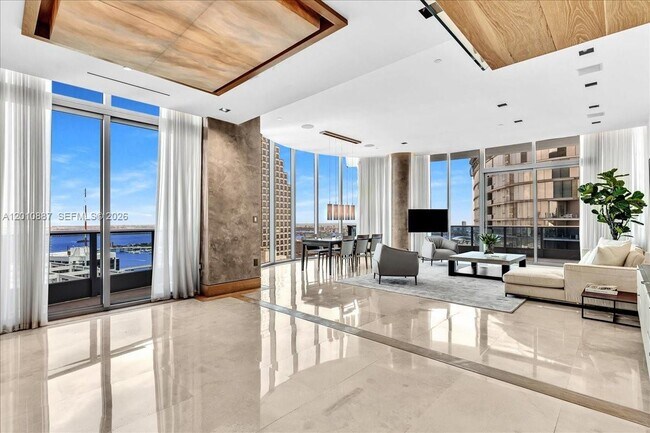 Photo - 200 Biscayne Blvd Way Unit PH 5401