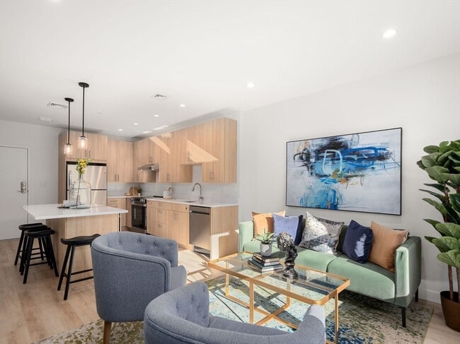 Photo - 1151 Walnut St Unit 405