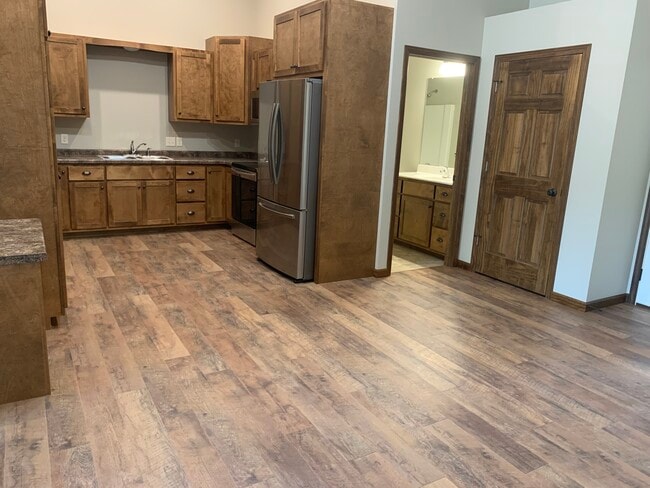 Photo - 704 E Wisconsin St