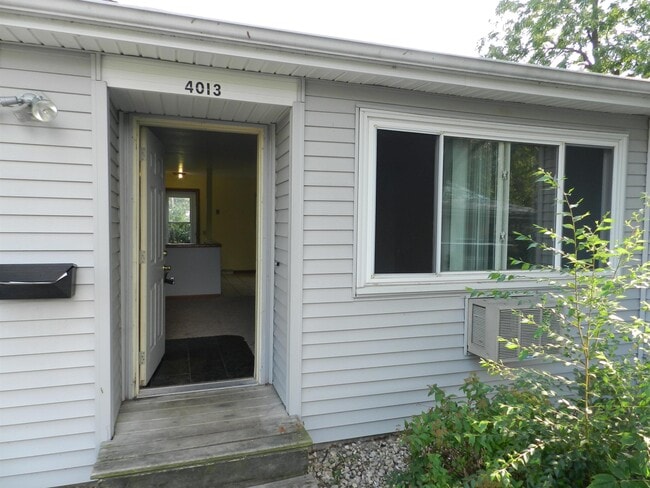 Photo - 4015 Claire St