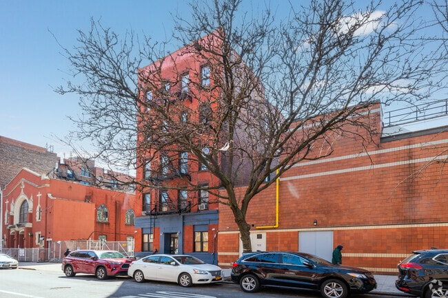 Photo - 66 W 138th St