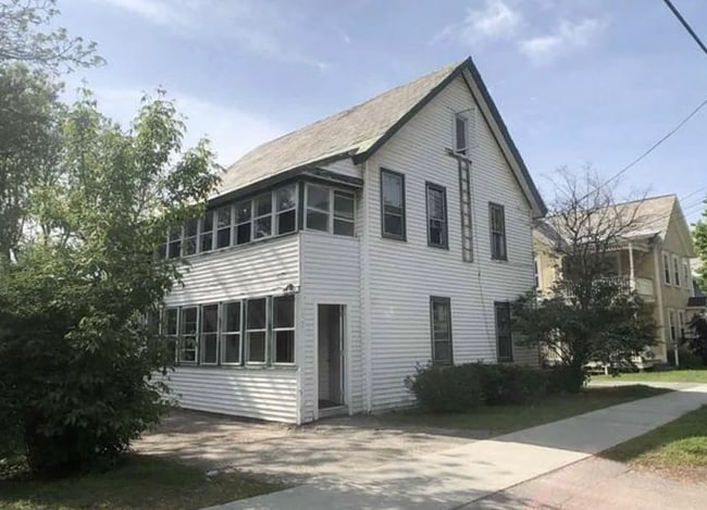 165 N Willard St