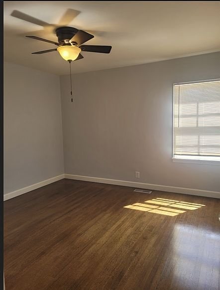 Photo - 5842 Newlin Ave