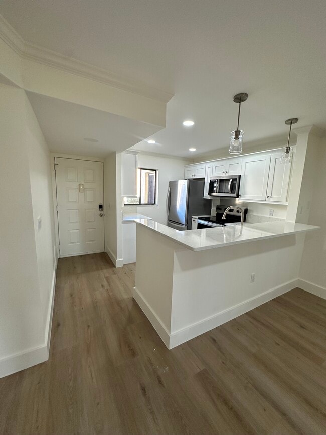 Photo - 401 Airport Ave E Unit #303