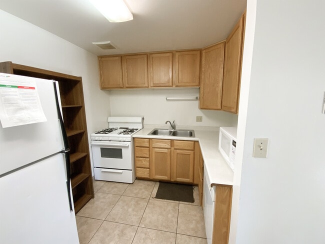 Photo - 182 W 960 N