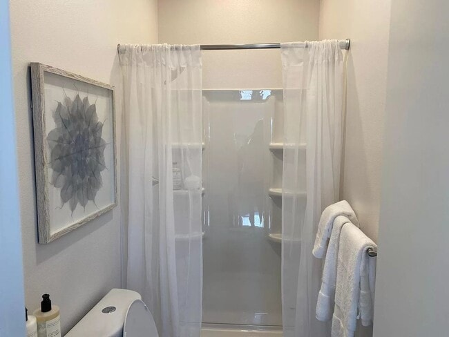 Photo - Upgraded 1 Bed/1 Bath Unit 4