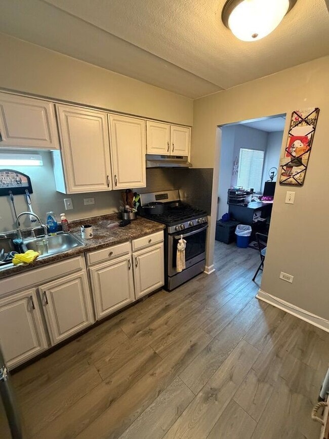 Photo - 170 E Lake St Unit 101 pR