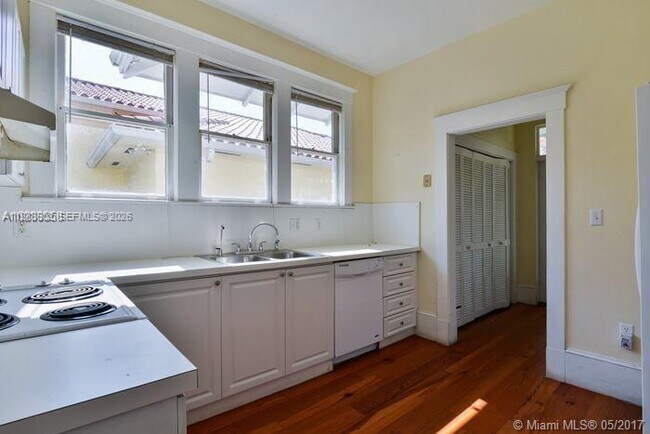 Photo - 2000 S Miami Ave