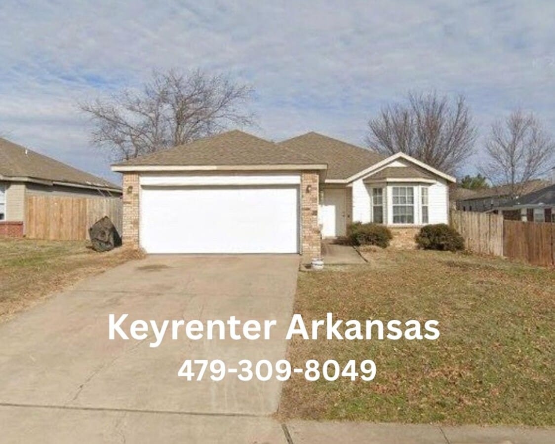 Photo - 2580 Lakeside Ave