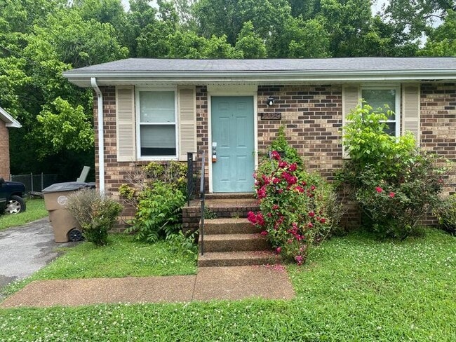 Building Photo - Inglewood Duplex Available Now!