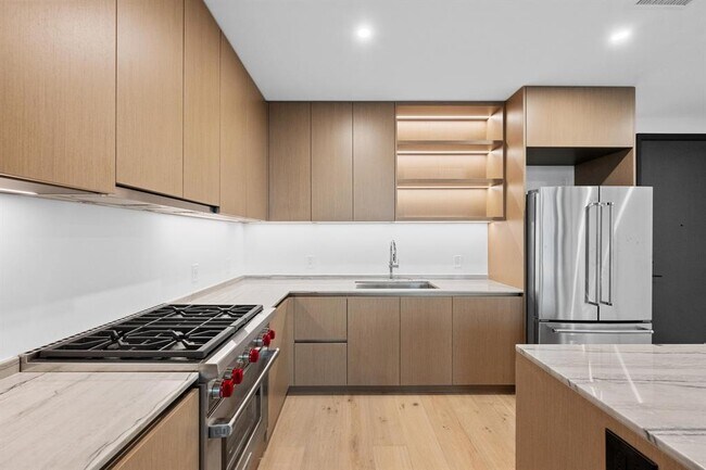 Photo - 610 Davis St Unit 4002