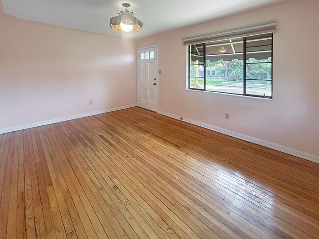 3521 4th Ave N